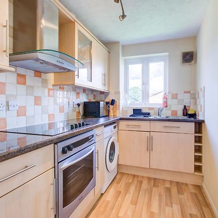 Dalton Plaza Apartment Лондон Екстериор снимка