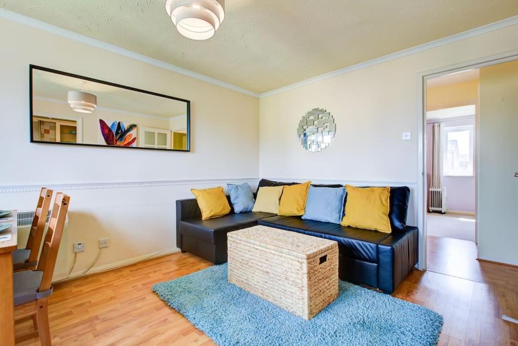 Dalton Plaza Apartment Лондон Екстериор снимка