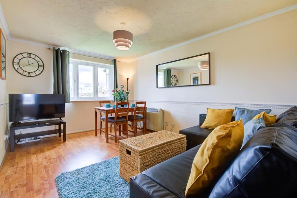 Dalton Plaza Apartment Лондон Екстериор снимка